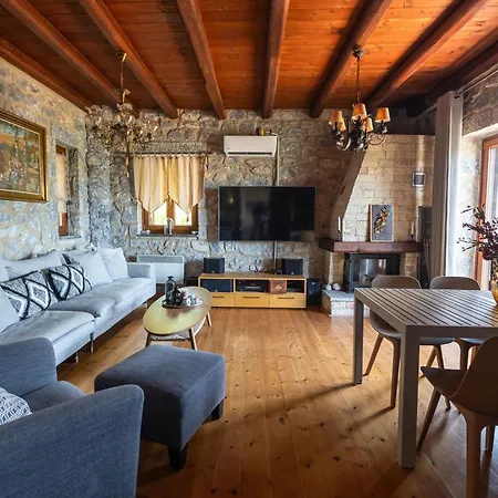 Souvala Stone House Chalet